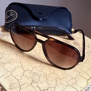Unisex Ray-Ban Brown Tortoiseshell Aviator Sunglasses